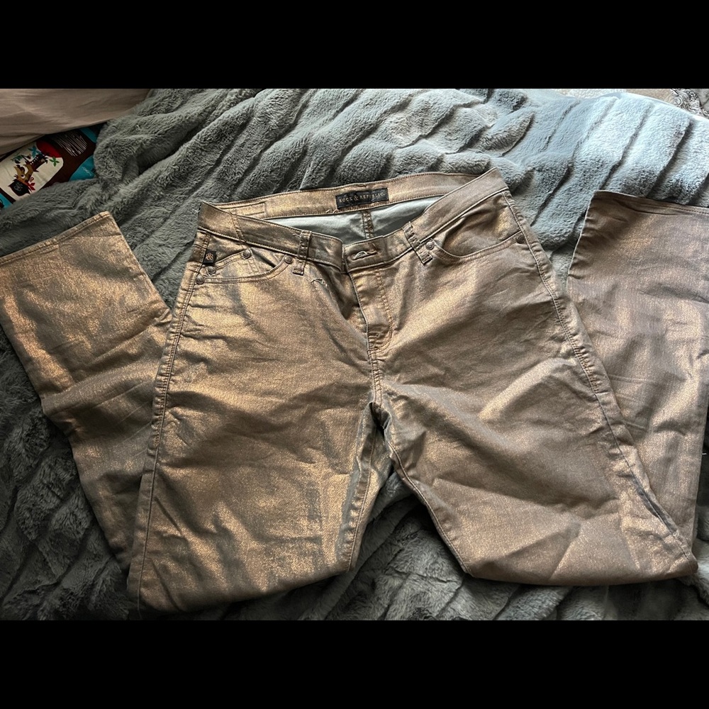 💋 5/$25 Bronze Gold Rock & Republic Stretch Jeans